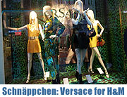 Versace for H&M-Kollektion in München - Kooperation wurde bei einer Catwalk Show in New York gefeiert. Seit 17.11.2011 in drei H&M Shops in München erhältlich (©Foto: Martin Schmitz)